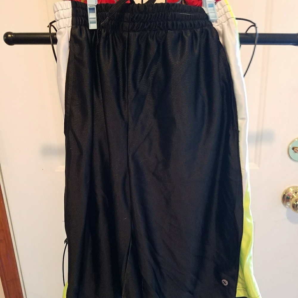 Boy's Xersion black shorts L 14-16